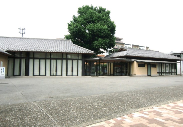 天妙国寺 鳳凰会館