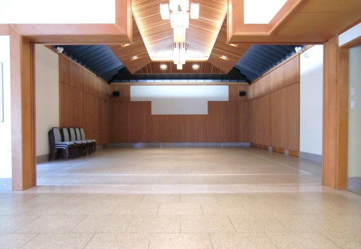 天妙国寺 鳳凰会館