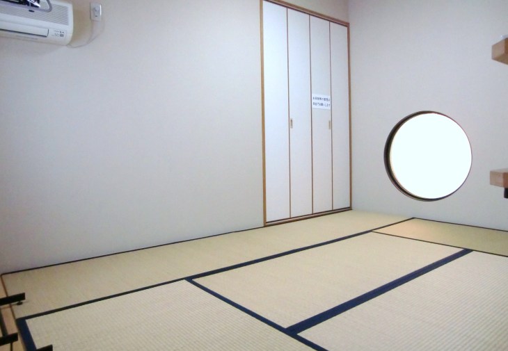 天妙国寺 鳳凰会館